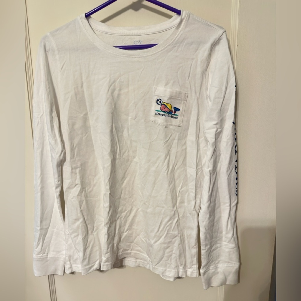 Vineyard Vines Women’s White Long Sleeve Shirt with soccer Logo
